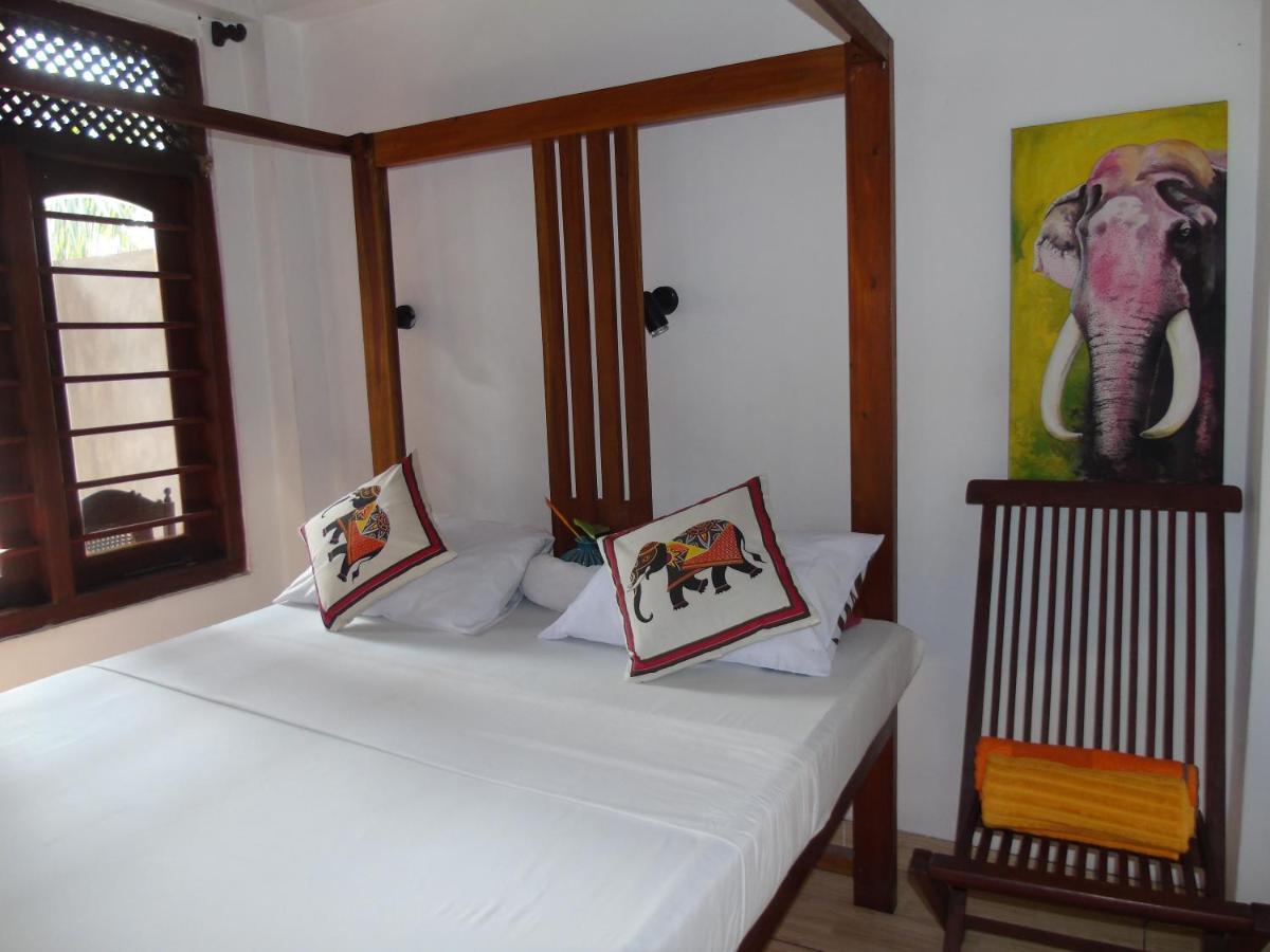 Banana Beach Unawatuna Luaran gambar